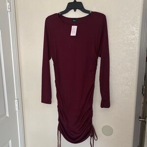 Elegant Burgundy Long Sleeve Dress